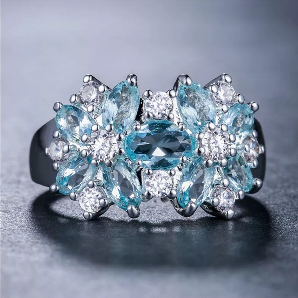 New 925 Silver Beautiful Flower Aquamarine Ring - Picture 2 of 4